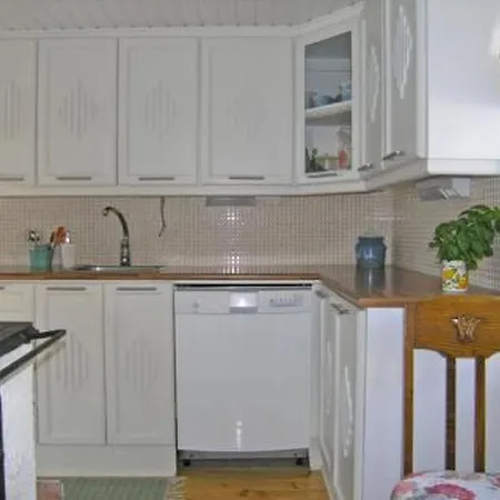 펜션 Pitkaelahti By Interhome Vehmaskylä