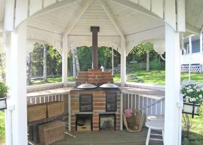 Pitkaelahti By Interhome